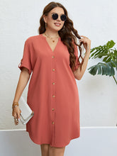 Robe droite boutonnée à col cranté grande taille